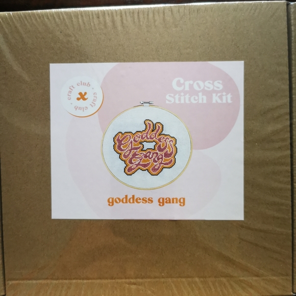 Cross Stitch Kit - Picture 2 of 3